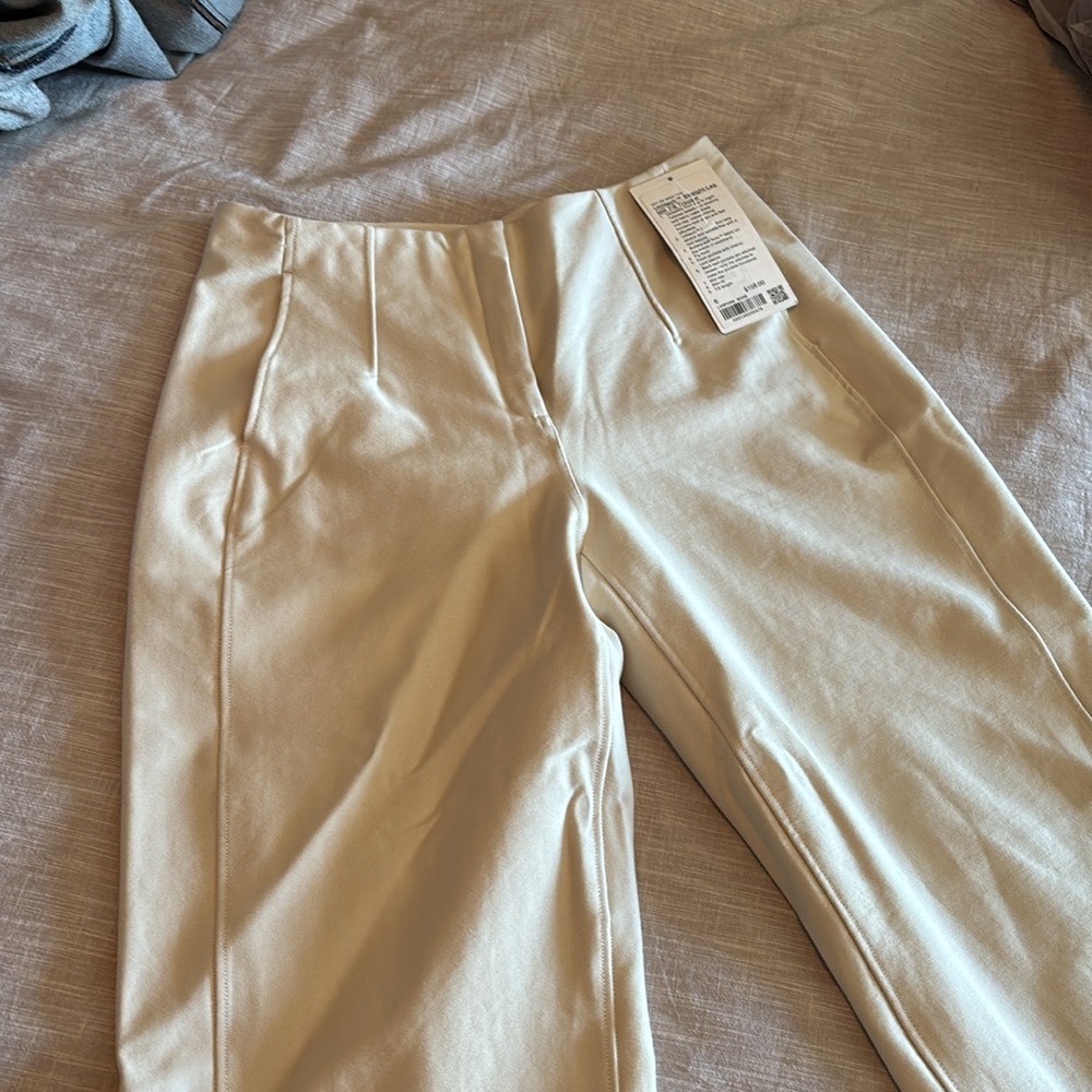 Lululemon straight leg trouser